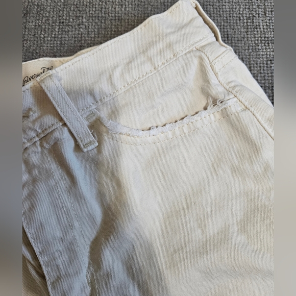 Cream Jean shorts - Picture 3 of 4